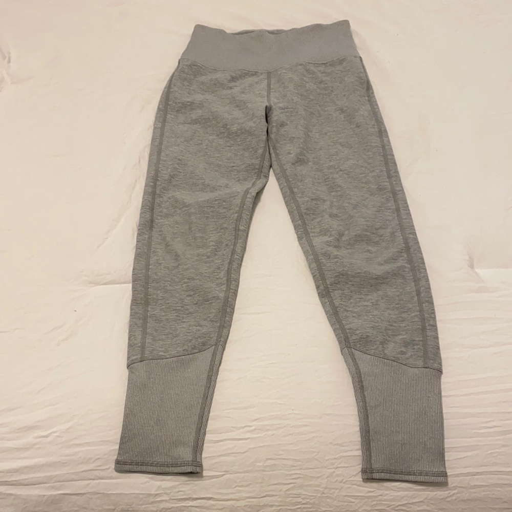 gray alo leggings